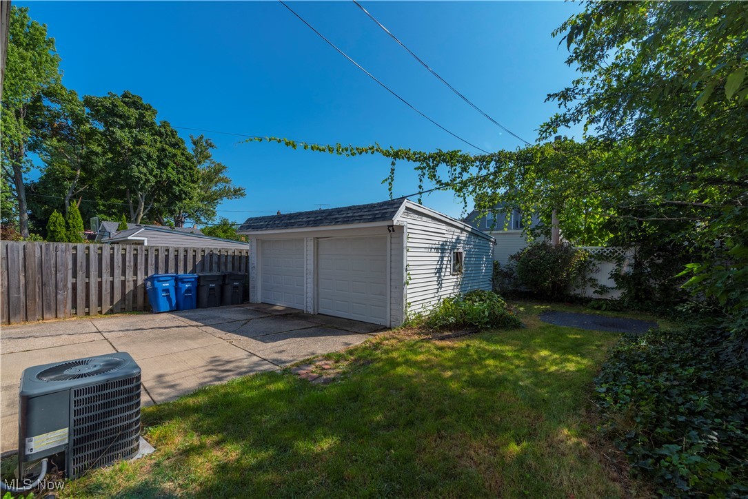 Henry Grombachers - Residential Income