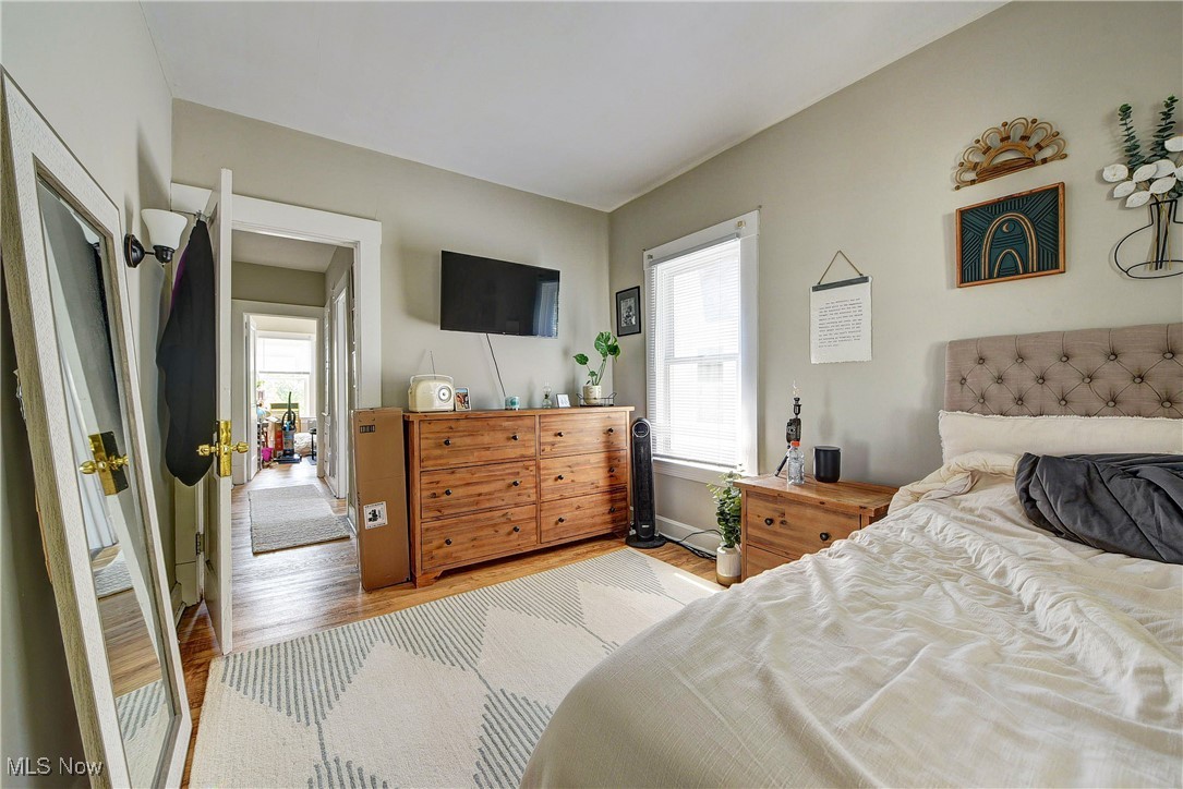 Henry Grombachers - Residential Income