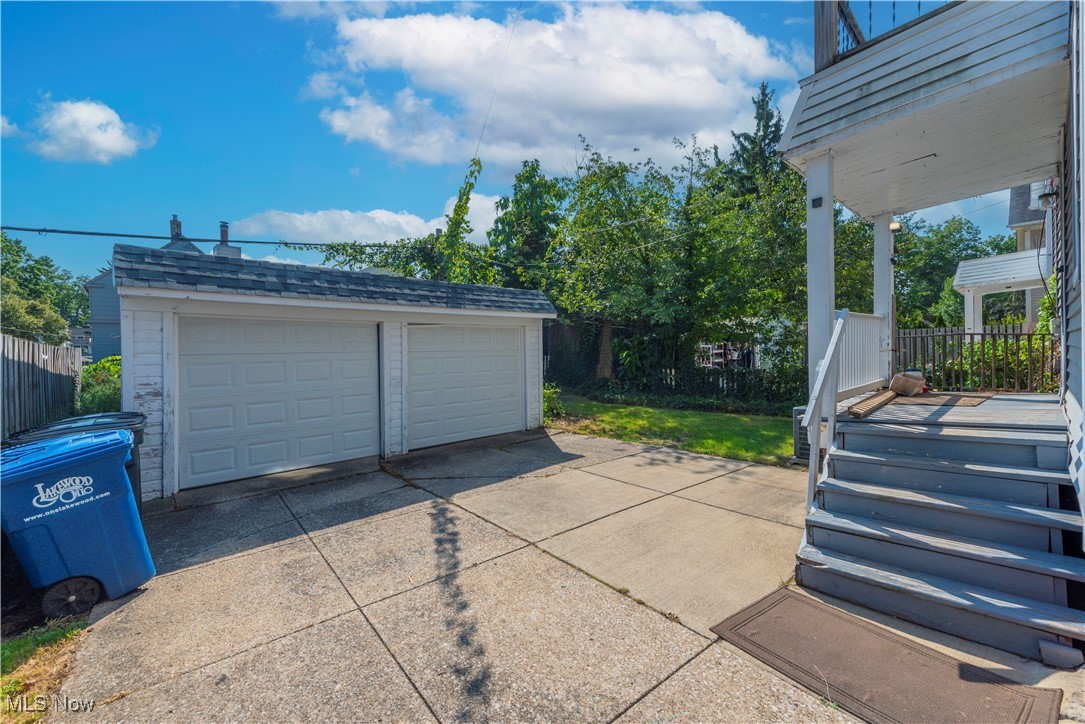 Henry Grombachers - Residential Income