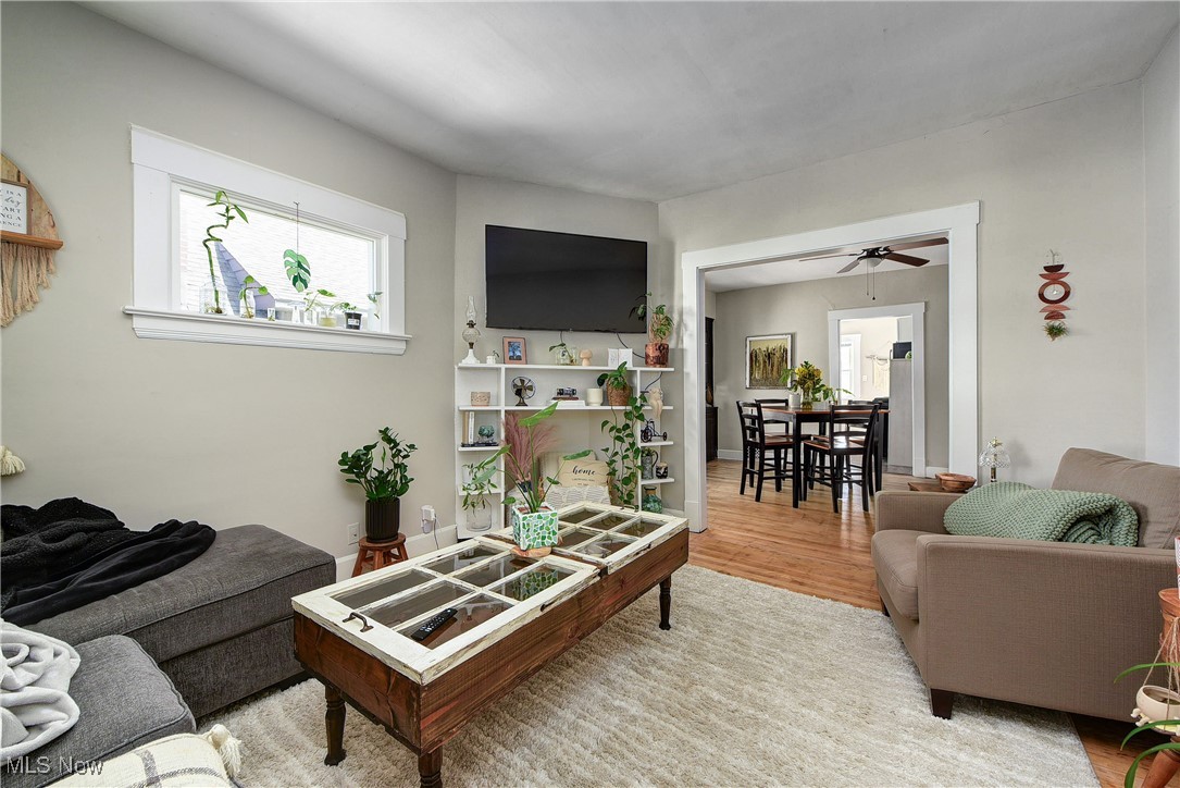 Henry Grombachers - Residential Income