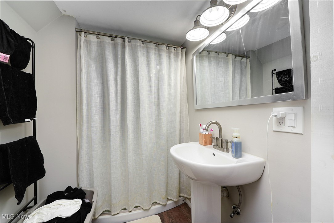 Henry Grombachers - Residential Income