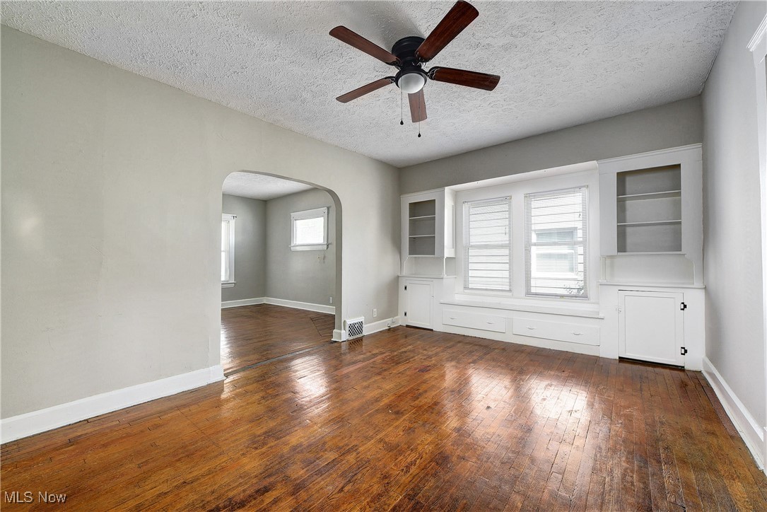 Henry Grombachers - Residential Income