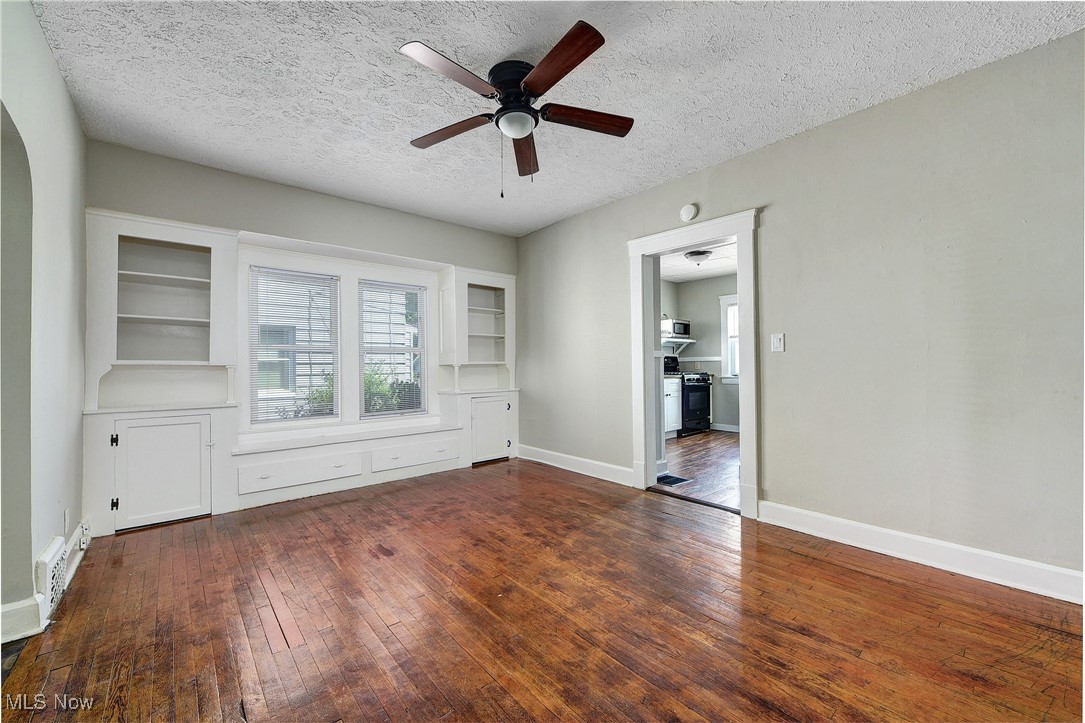 Henry Grombachers - Residential Income