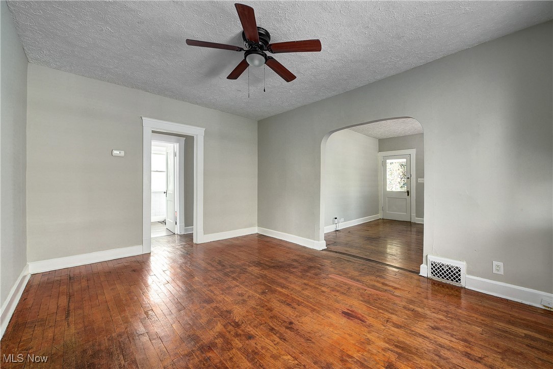 Henry Grombachers - Residential Income