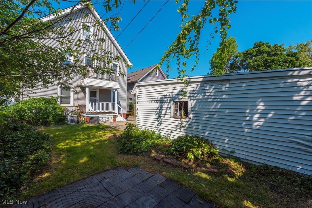 Henry Grombachers - Residential Income