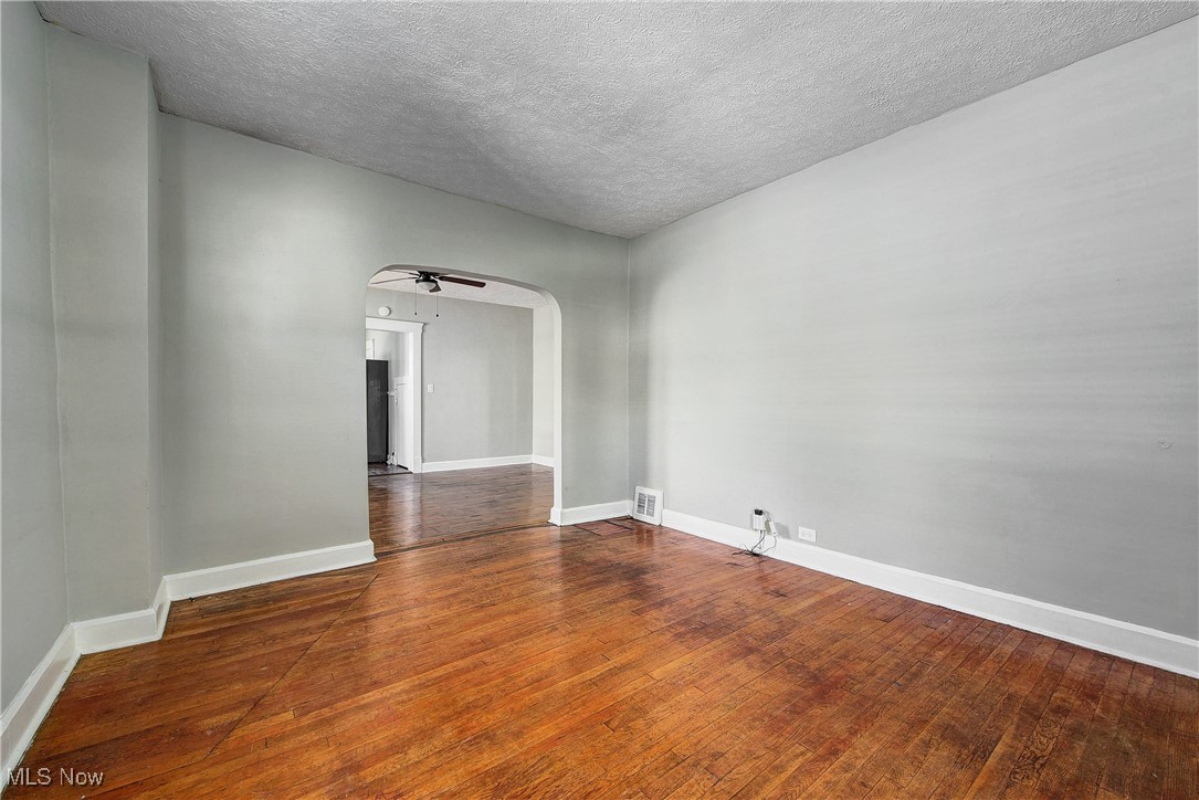 Henry Grombachers - Residential Income