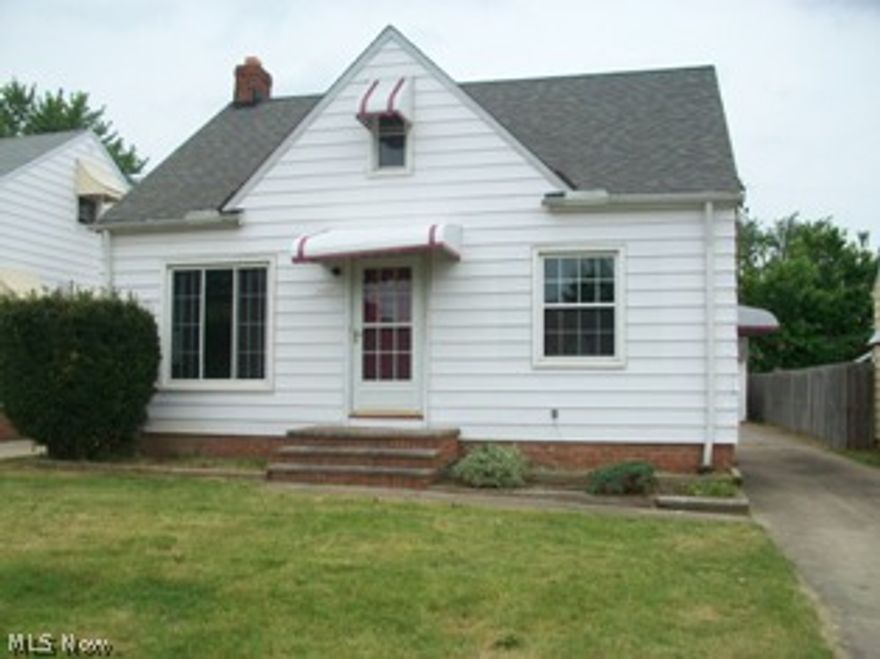 This property is eligible under the Freddie Mac First Look Initiative from 07/07/2014 to 07/27/2014. No Investor purchases until 07/28/2014. $500.00 Home Warranty allowance for owner occupied purchases. Property being sold “AS IS”