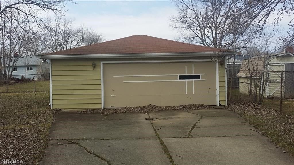 Photo of 6574 Burton Drive, Brook Park, OH 44142 (MLS # 5209906)