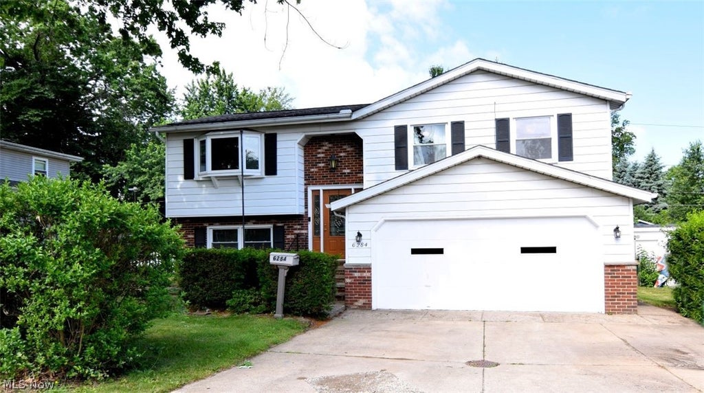 Photo of 6284 Seminole Trail, Mentor, OH 44060 (MLS # 5220702)