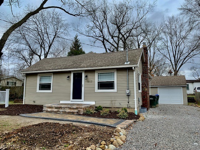Stunning newly remodeled 2 bedroom house available in the the Falls! Dont miss this beautiful home with a bright and sunny open floor plan. Full basement, oversized one car garage and full basement for storage with washer and dryer hookups! All adult occupants must apply online for a credit, criminal and eviction history check plus income verification. $50 application fee.