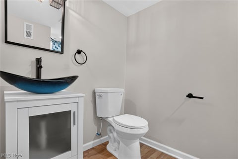 Tiny photo for 13517 Saint James Avenue, Cleveland, OH 44135 (MLS # 5246018)