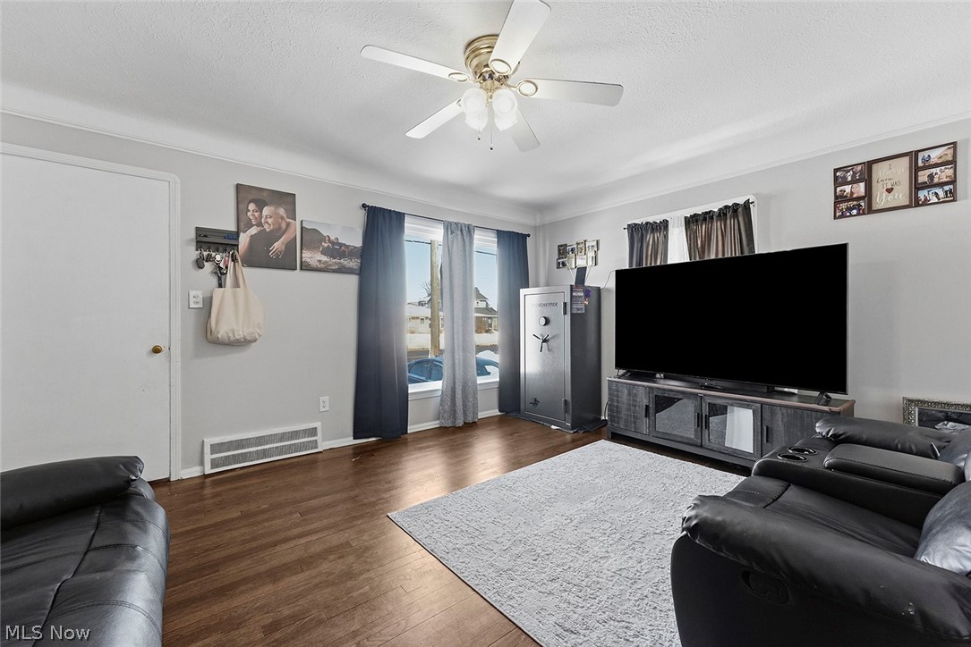 H A Stahl Props Cos Ridgewood - Residential