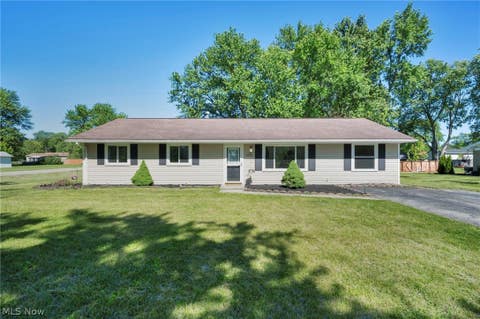 Homes For Sale - 9794 Meldon Drive<br/> Streetsboro, OH 44241