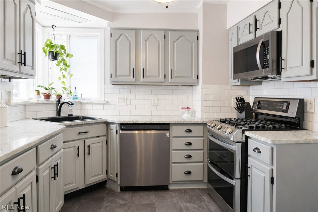 Ridgewood 06 - Residential