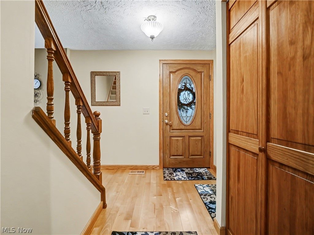 Photo of 10230 Chipmunk Ridge Drive, Concord, OH 44077 (MLS # 5190872)