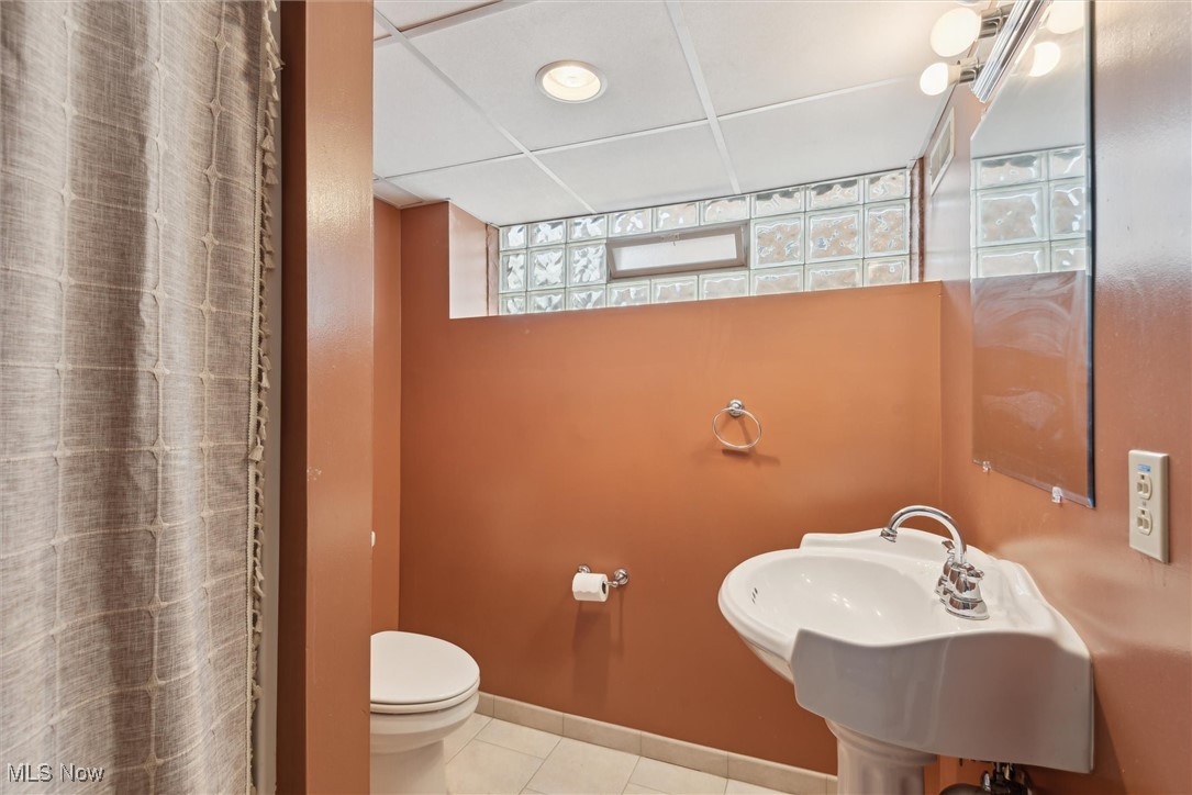 17409 Tarrymore Road, Cleveland, Ohio image 35