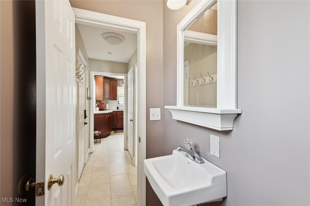 17409 Tarrymore Road, Cleveland, Ohio image 22
