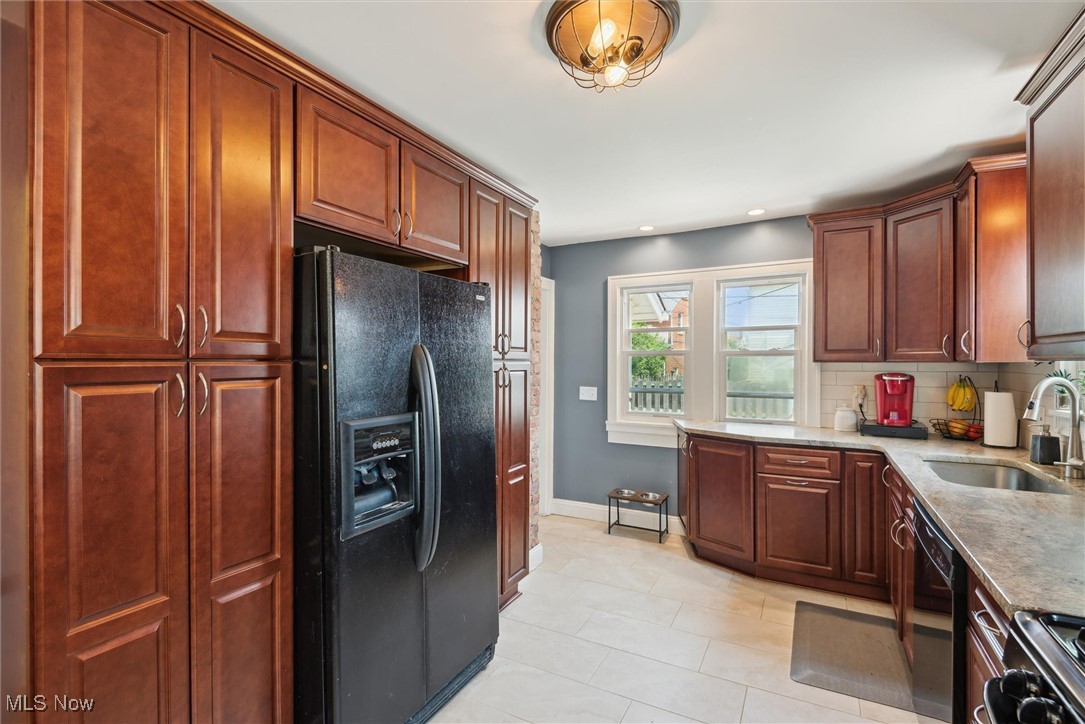 17409 Tarrymore Road, Cleveland, Ohio image 16