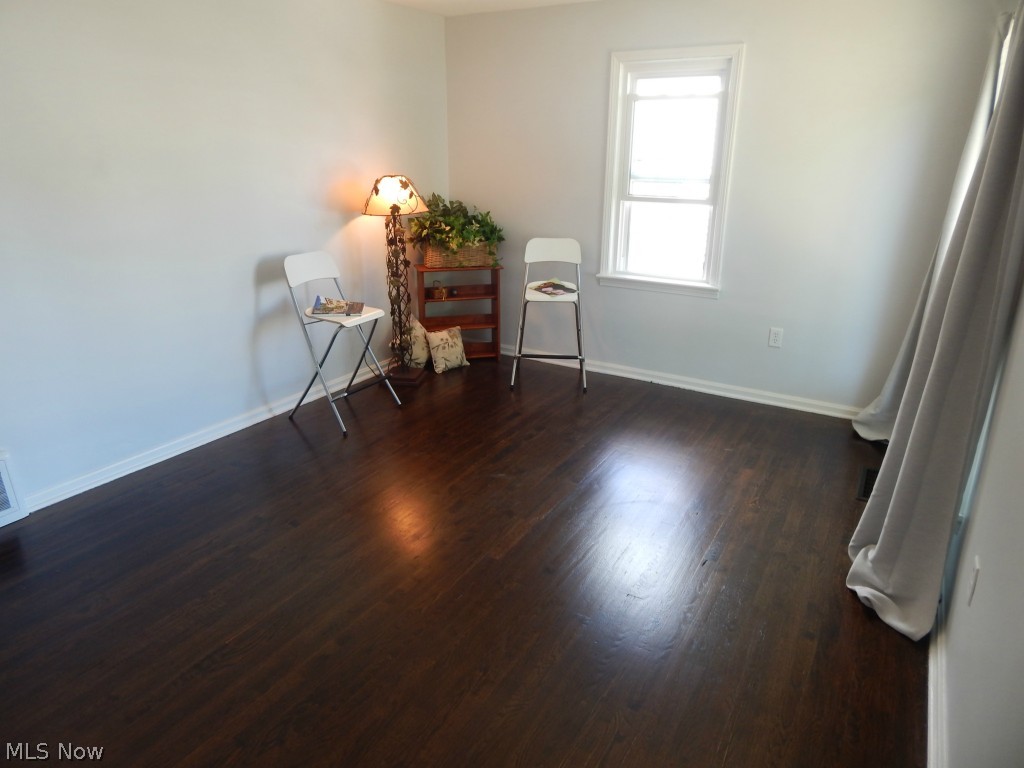 Leonard - Residential