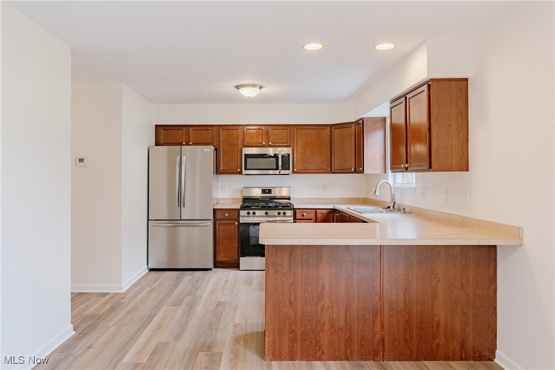 Creekside/Pleasant Lakes Condo - Residential