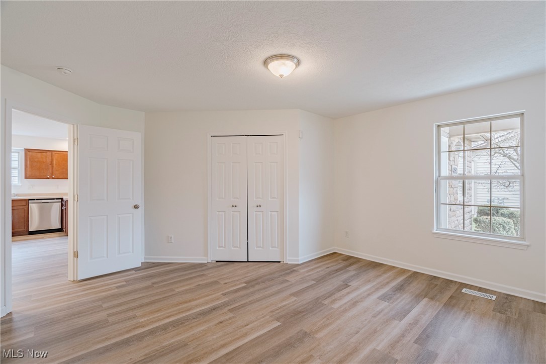 Creekside/Pleasant Lakes Condo - Residential