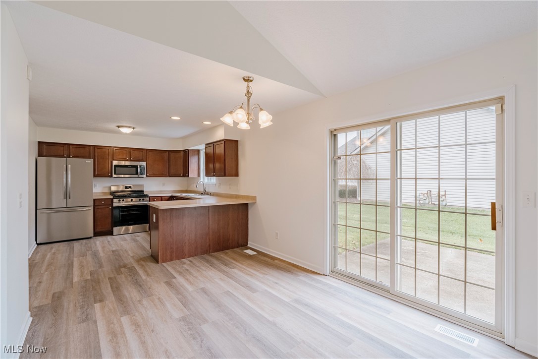 Creekside/Pleasant Lakes Condo - Residential