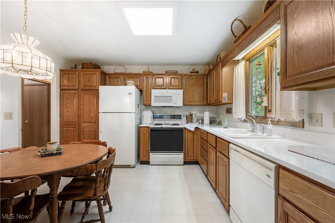 206 Blackstone Circle, Wadsworth, Ohio image 11