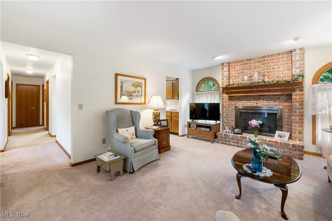 206 Blackstone Circle, Wadsworth, Ohio image 4