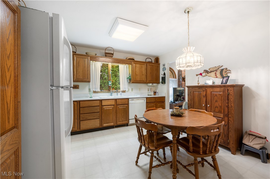 206 Blackstone Circle, Wadsworth, Ohio image 12