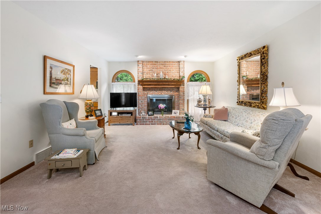 206 Blackstone Circle, Wadsworth, Ohio image 3