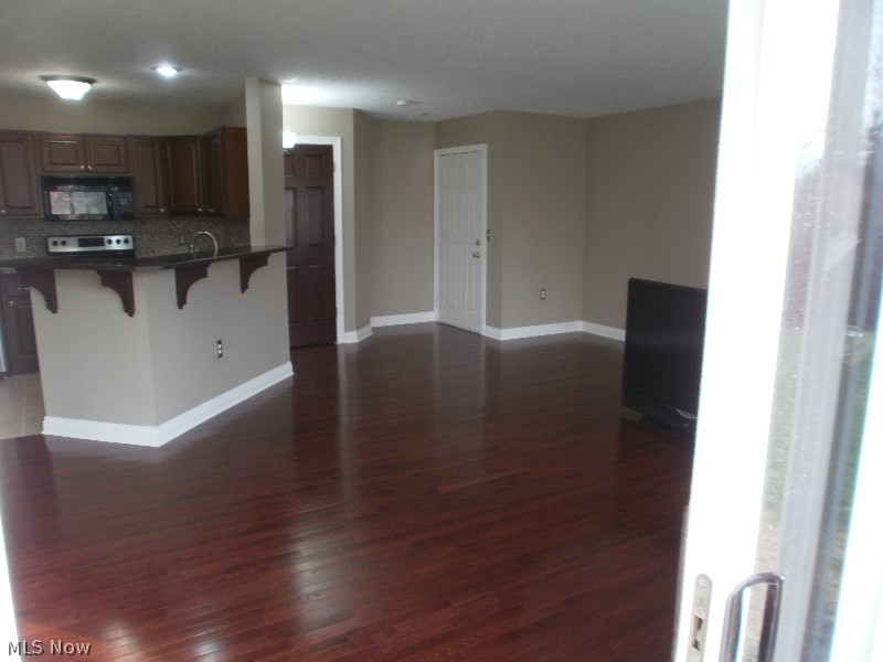 Brookledge Commons Condos - Residential