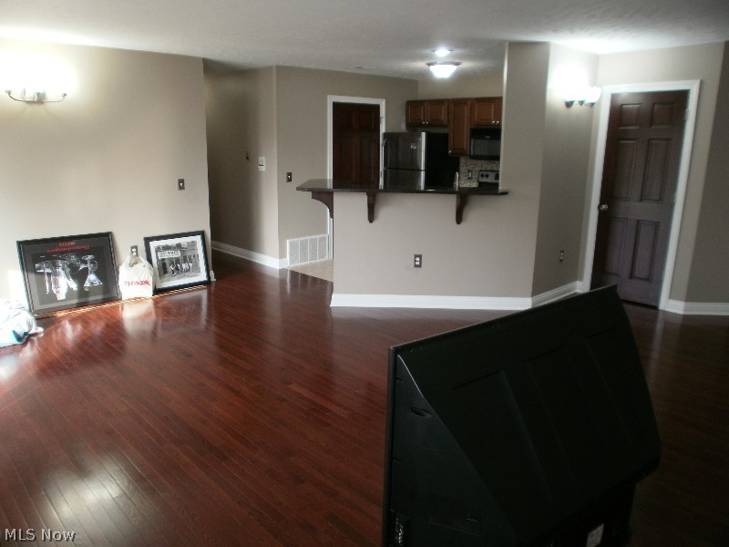 Brookledge Commons Condos - Residential
