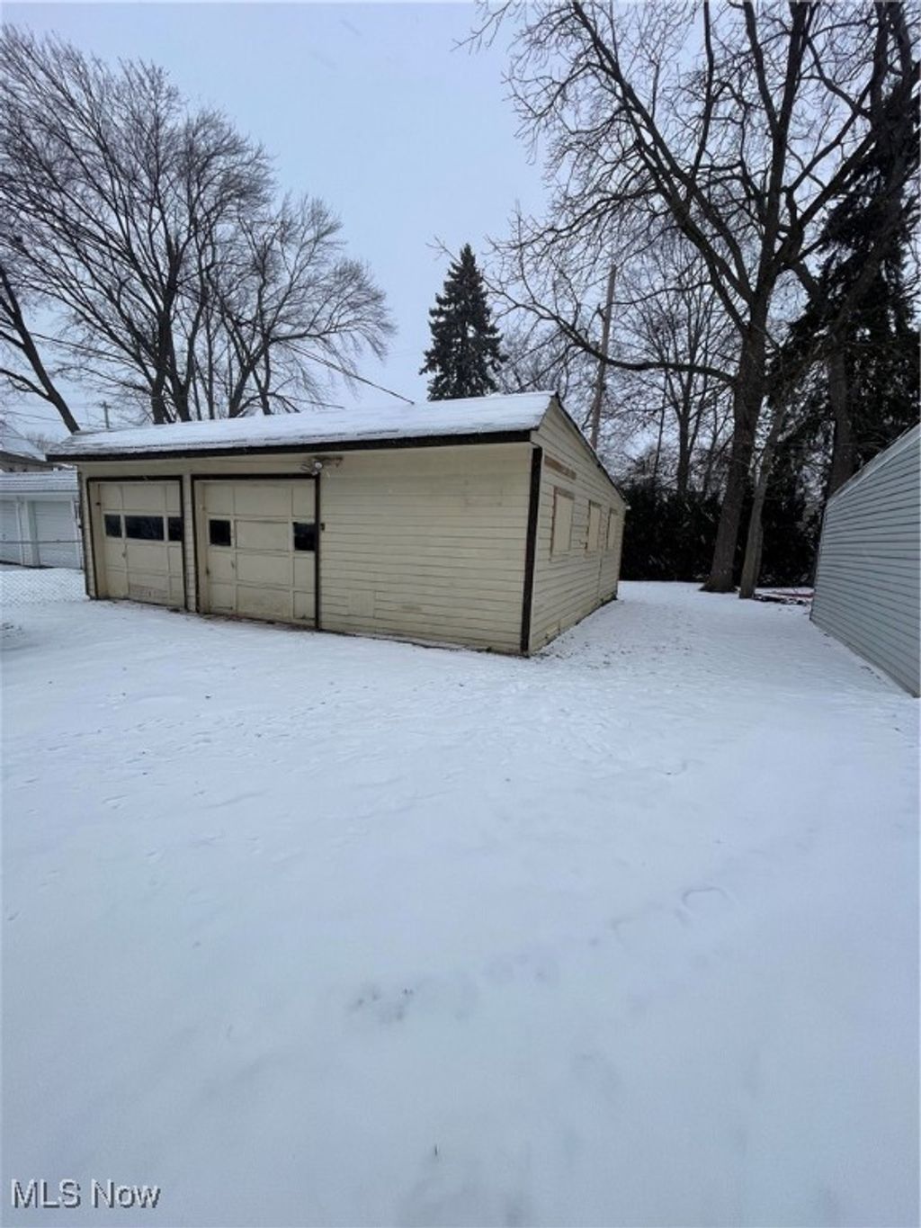 Photo of 1916 Creston Avenue, Cleveland, OH 44109 (MLS # 5178222)