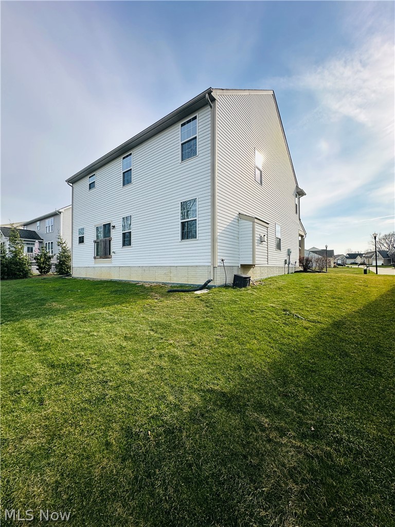 8721 Summer Wind Lane