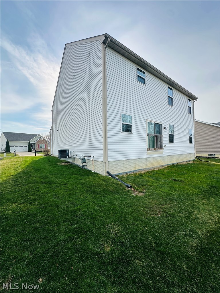 8721 Summer Wind Lane