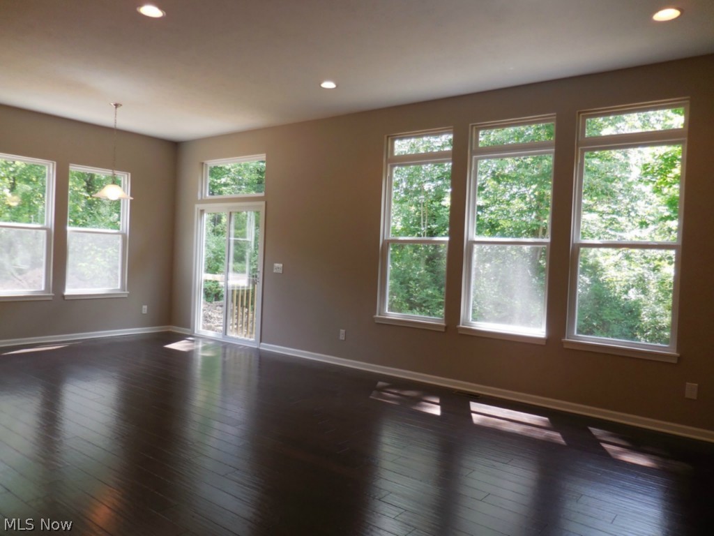 Falls Glen - Residential