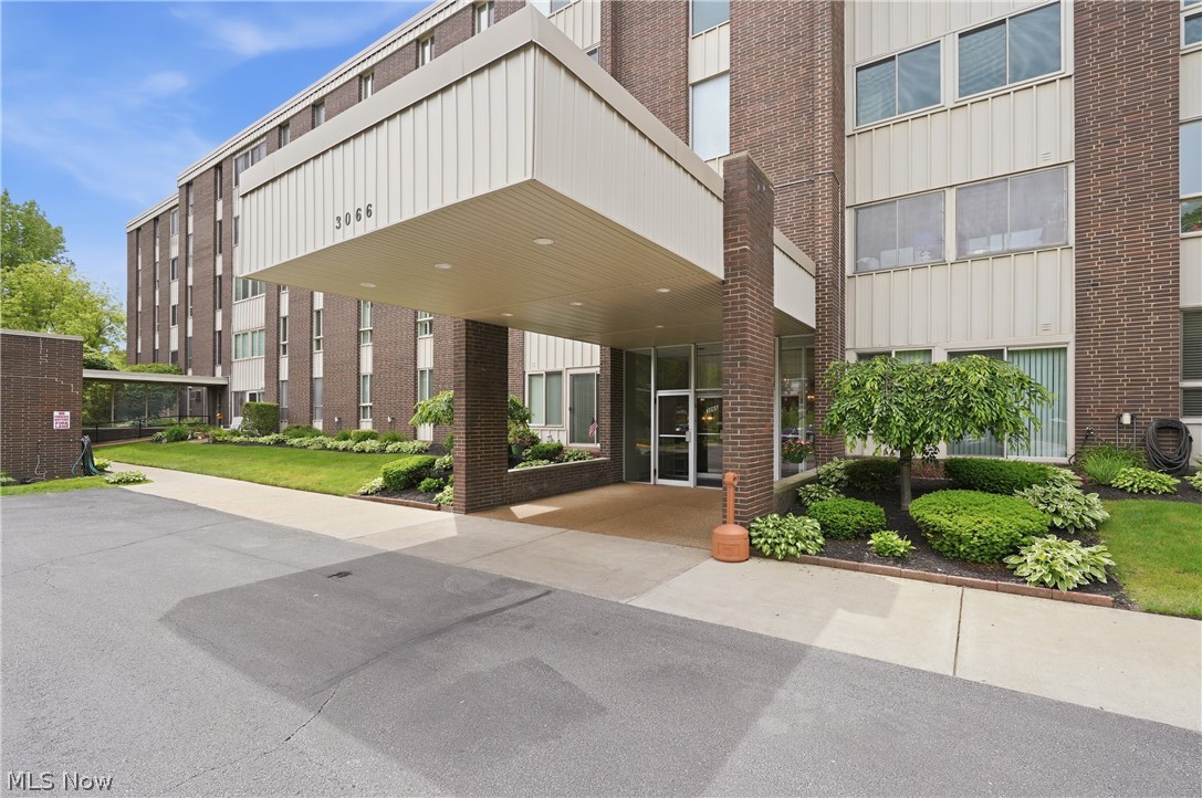 Silver Lake Towers Condo Bldg 30 - Residential