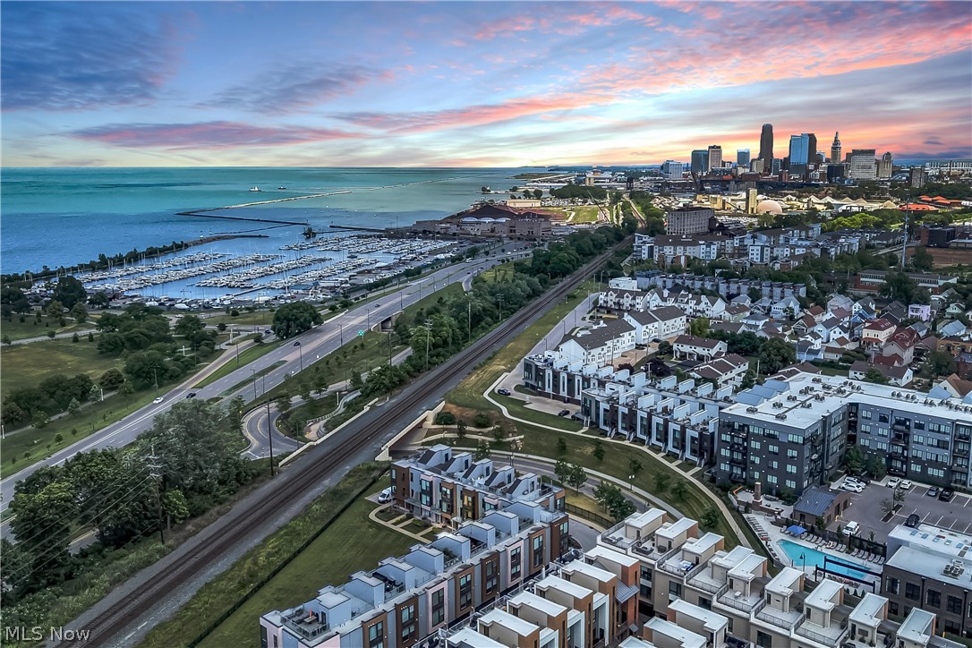 1208 W 73rd Place