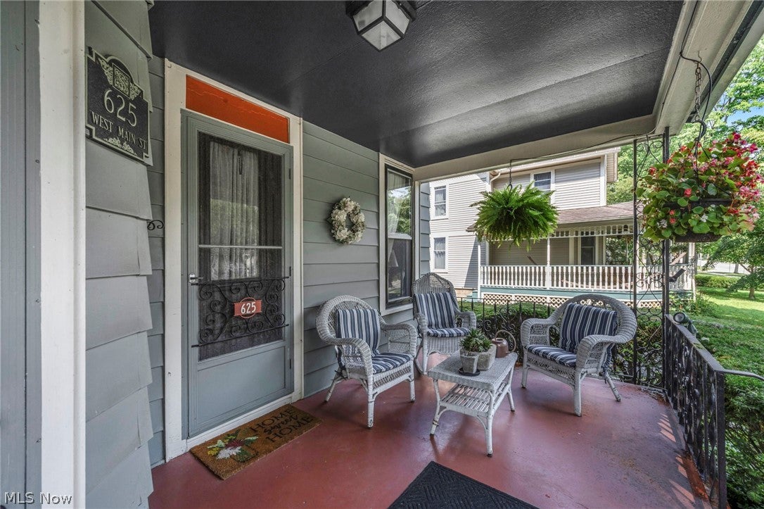 625 W Main Street