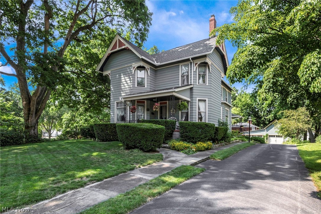 625 W Main Street