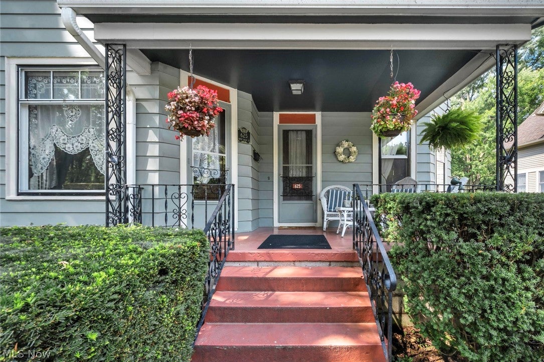 625 W Main Street