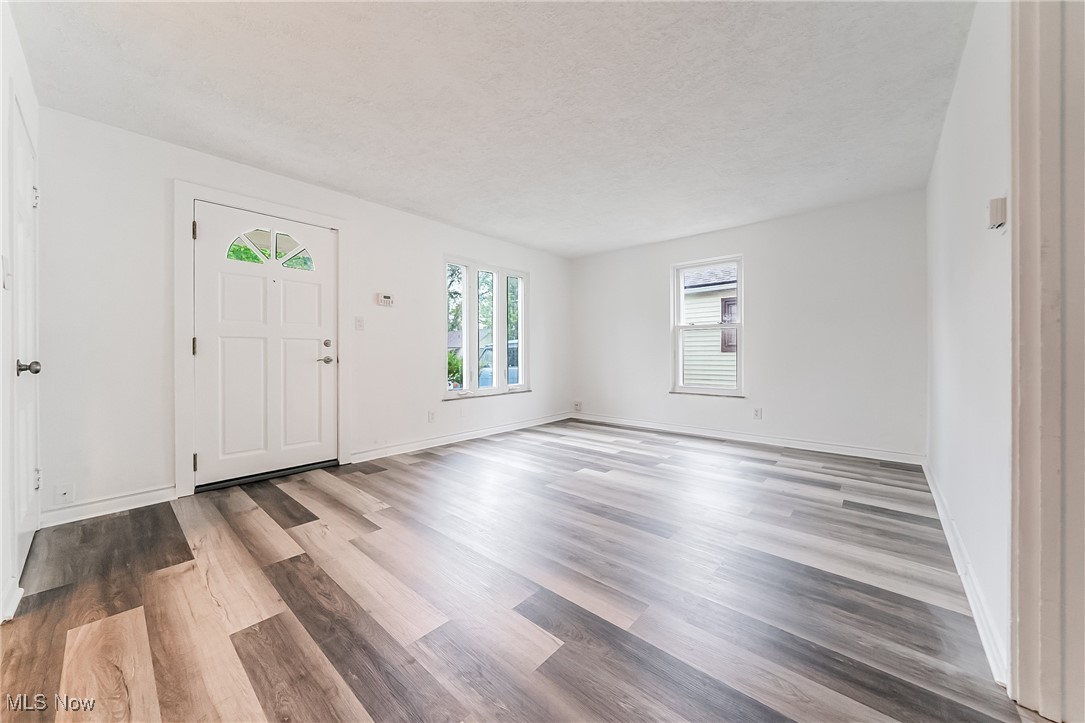 18600 Rockland Avenue, Cleveland, Ohio image 2