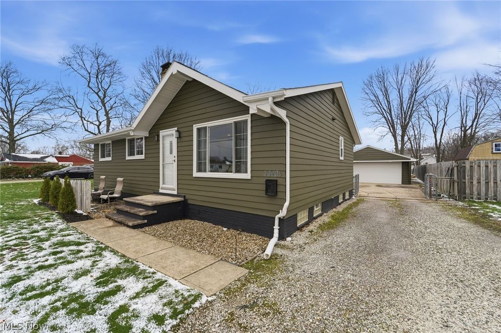 Photo of 36405 Stevens Boulevard, Willoughby, OH 44094 (MLS # 5194625)