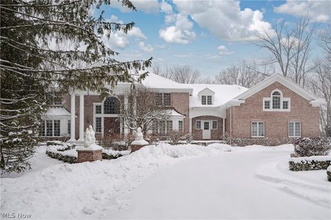 Homes For Sale - 2140 County Line Road<br/> Gates Mills, OH 44040