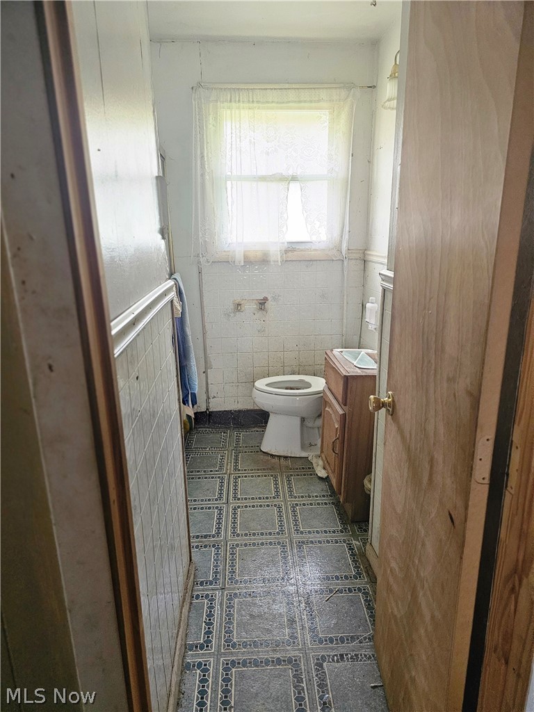 Colonial 03 - Residential