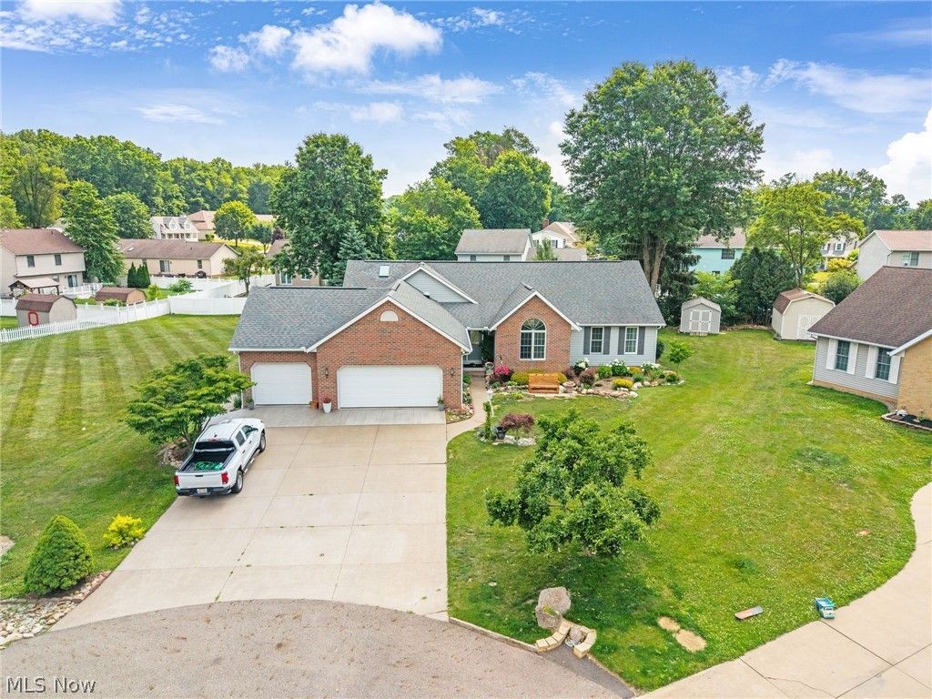 Photo of 3862 Lorwood Street NW, Massillon, OH 44646 (MLS # 5224364)