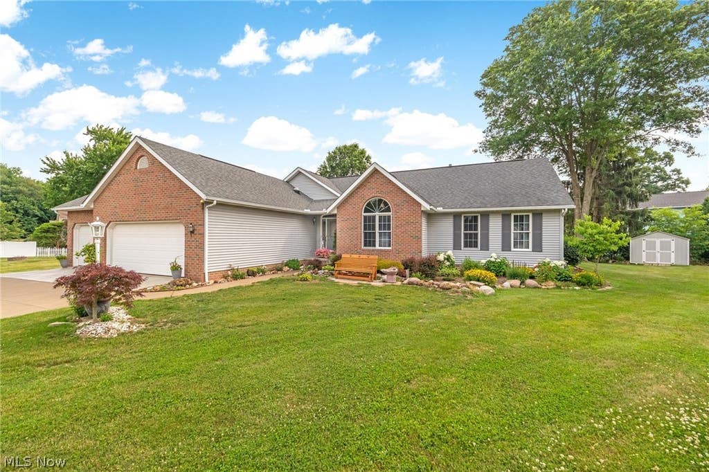 Photo of 3862 Lorwood Street NW, Massillon, OH 44646 (MLS # 5224364)