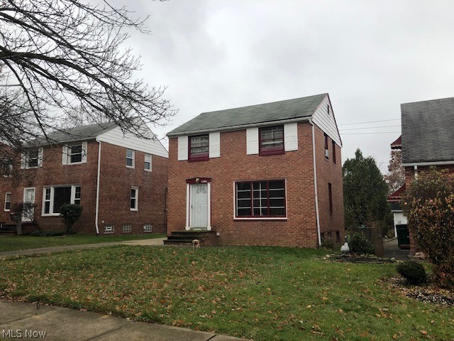 If you are looking to expand your investment portfolio take a moment and preview this terrific find. Located in the Southeastern corridor of Maple Heights, this 3 bedroom 1 bath is tenant occupied and ready for a new owner.