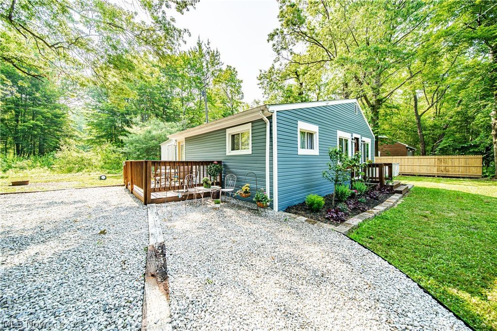 Photo of 2526 Morningside Avenue, Ashtabula, OH 44004 (MLS # 5210608)