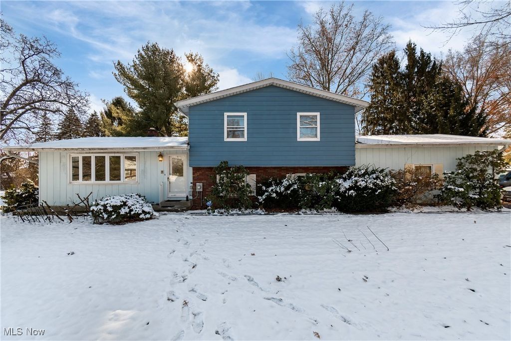 Photo of 3136 Bird Drive, Ravenna, OH 44266 (MLS # 5174978)